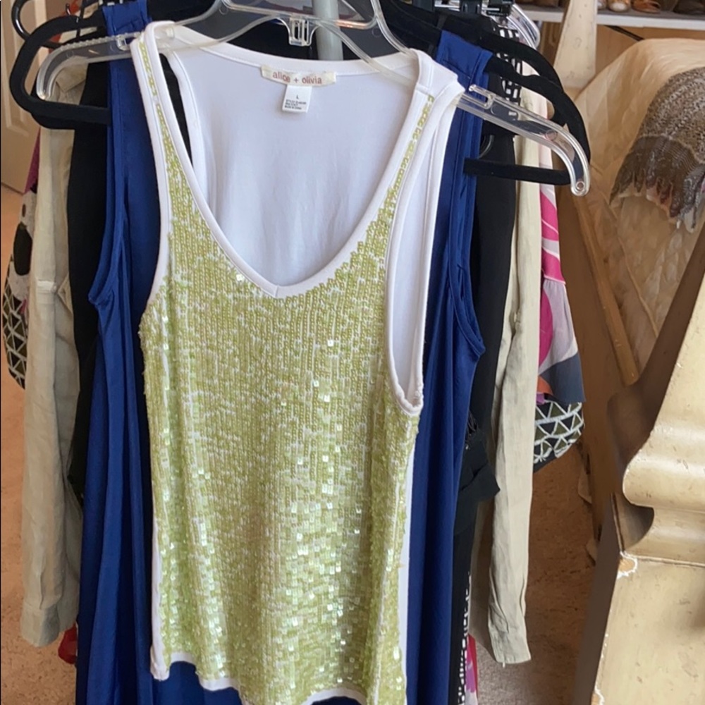 White Sequence Tank